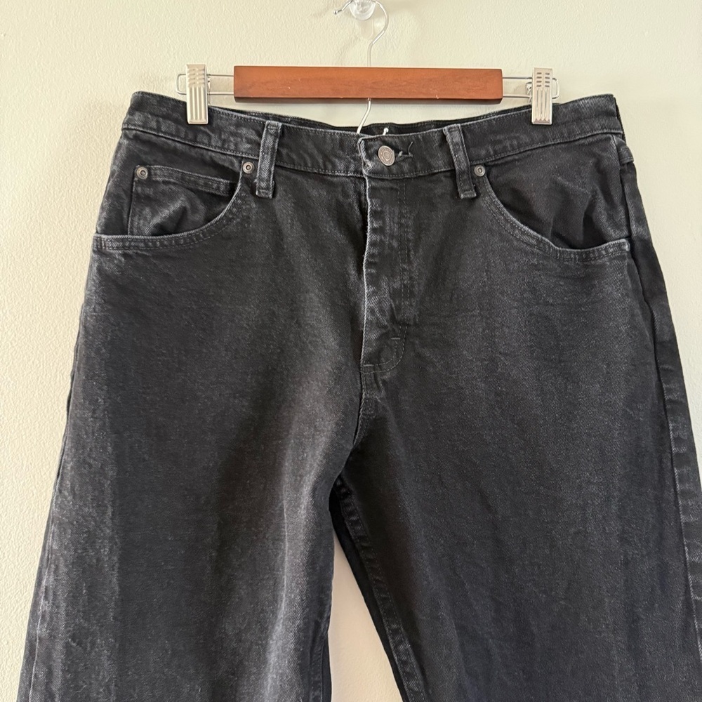 Wrangler Men's Black Straight Legged Jeans - Picture 3 of 8